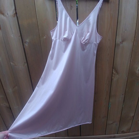 CLEARANCE Vintage Pink Slip Size M - Picture 2 of 4